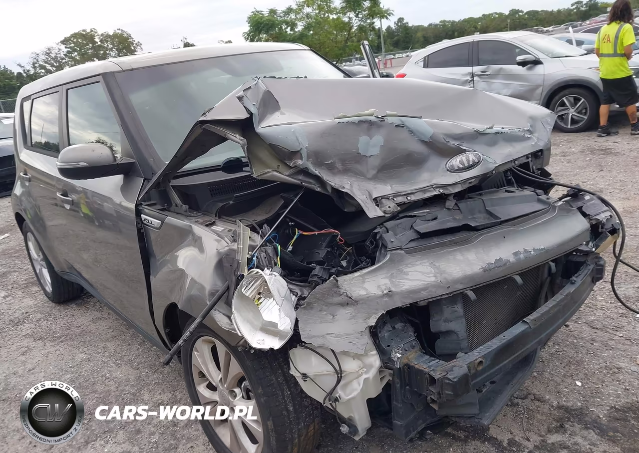 2014 Kia Soul + VIN:KNDJP3A50E7035325 - 6
