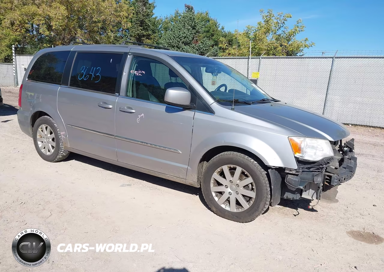2014 Chrysler Town & Country Touring – zdjęcie 1 z 14