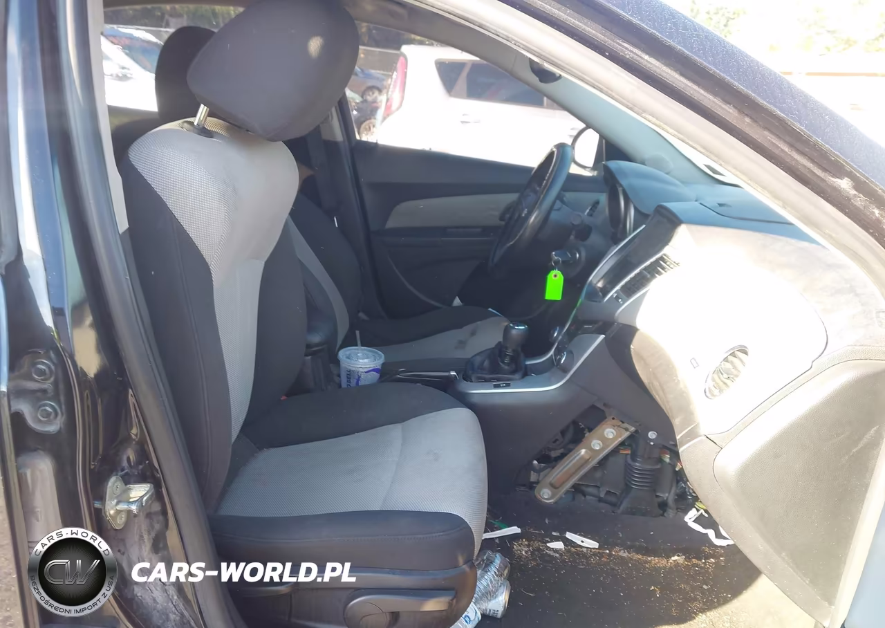 2011 Chevrolet Cruze Ls VIN:1G1PD5SHXB7158111 - 5
