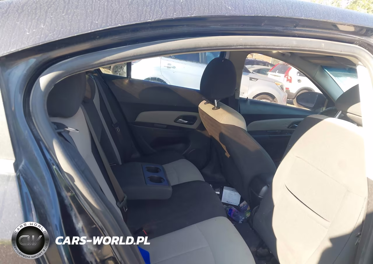 2011 Chevrolet Cruze Ls VIN:1G1PD5SHXB7158111 - 8