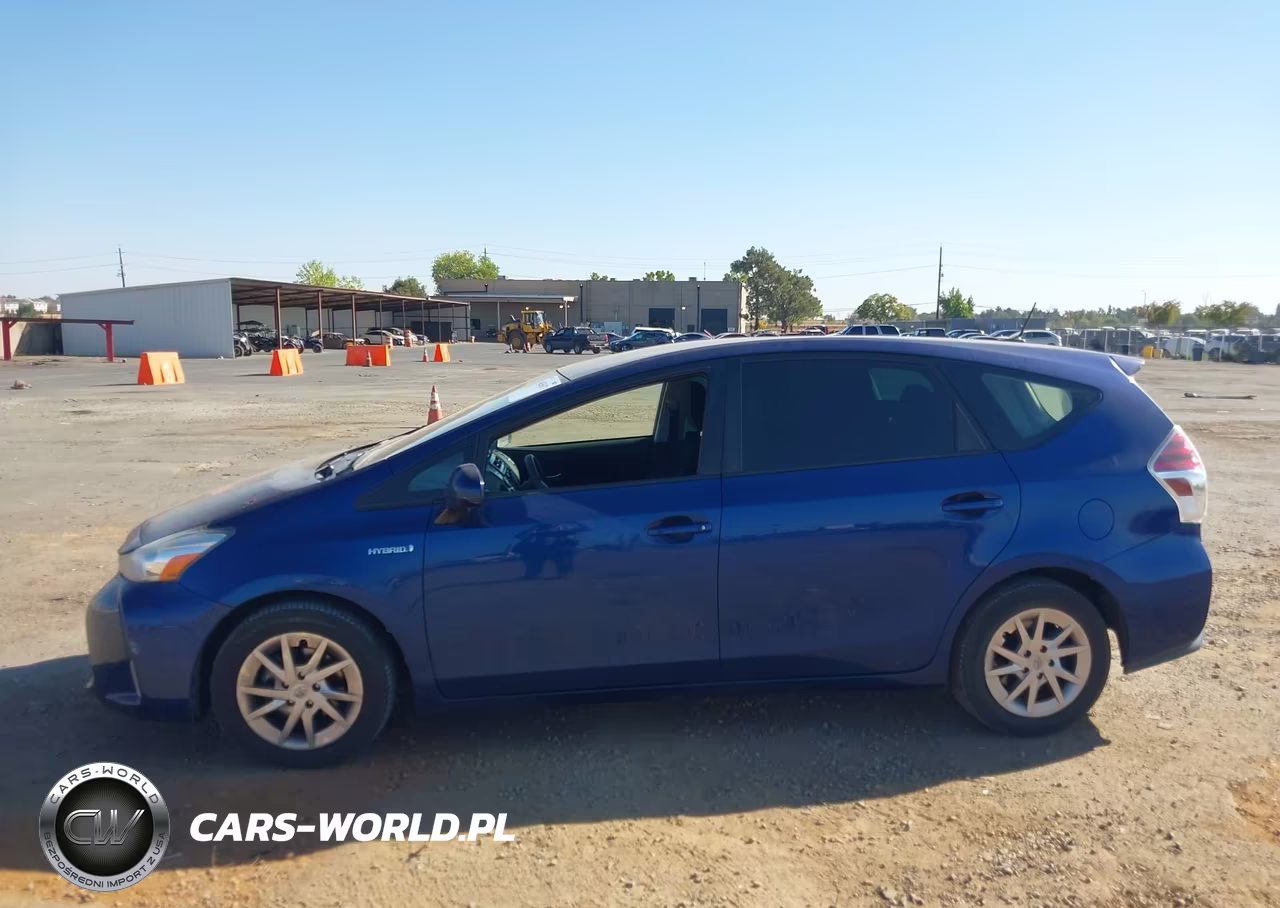 2015 Toyota Prius V Three VIN:JTDZN3EUXFJ026310 - 14
