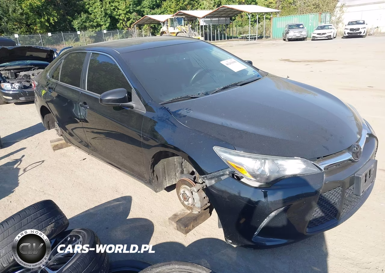 2016 Toyota Camry Xse