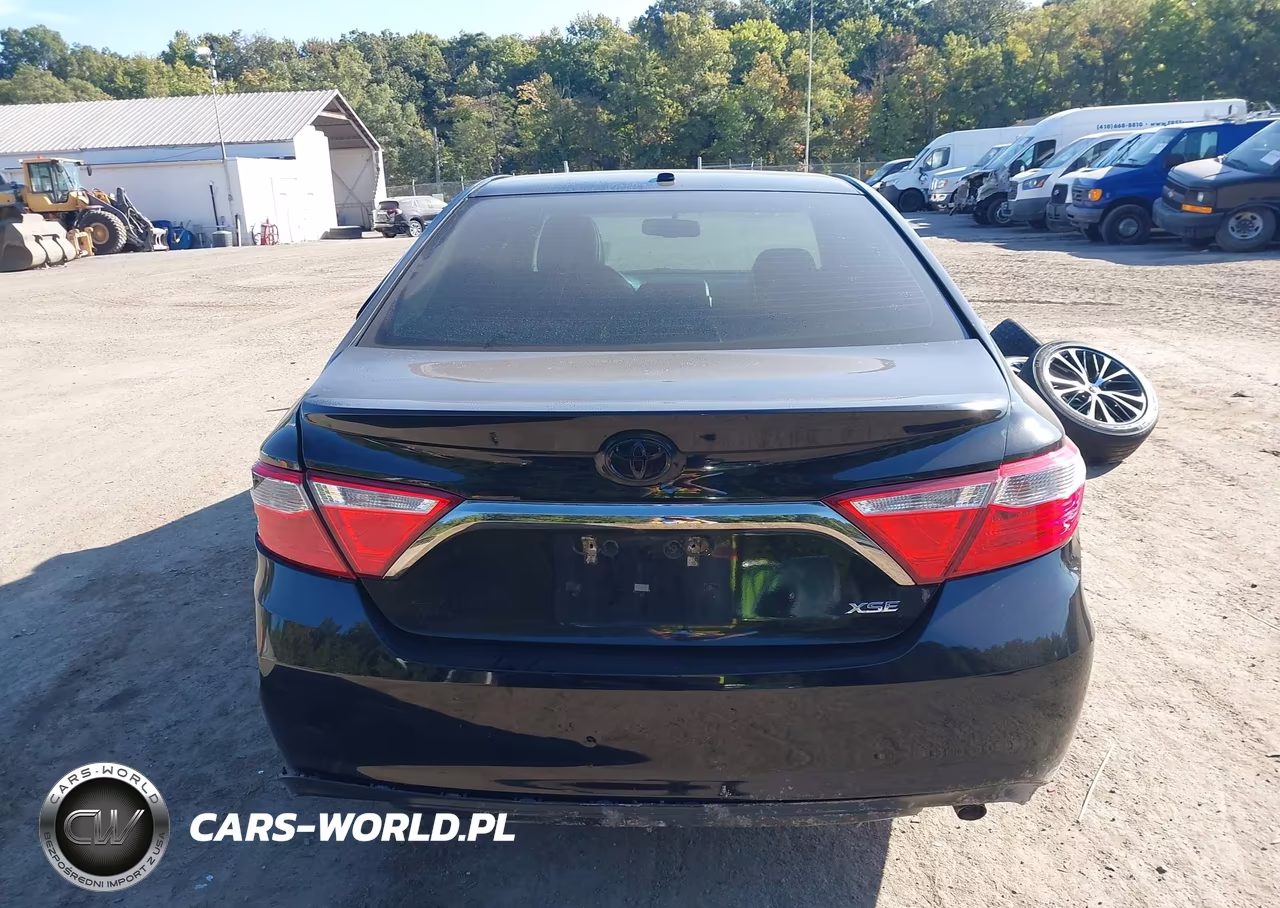 2016 Toyota Camry Xse VIN:4T1BF1FK5GU594685 - 15
