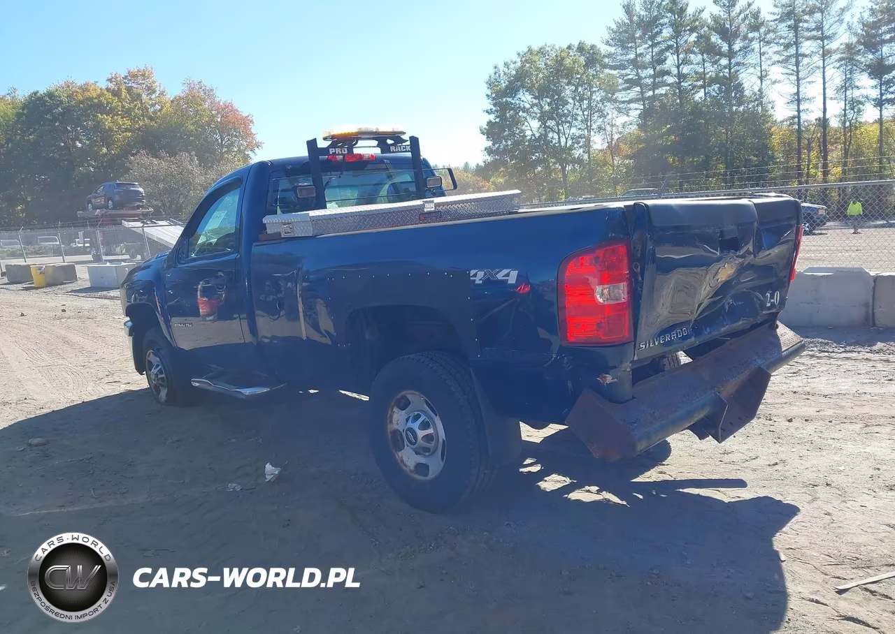 2013 Chevrolet Silverado 2500Hd Work Truck VIN:1GC0KVCG1DZ155660 - 3