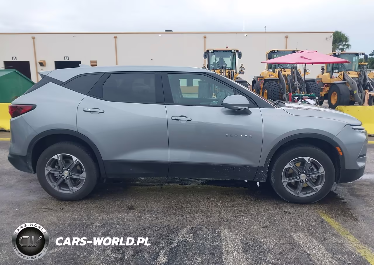 2025 Chevrolet Blazer Awd 2Lt VIN:3GNKBHR40SS185712 - 13