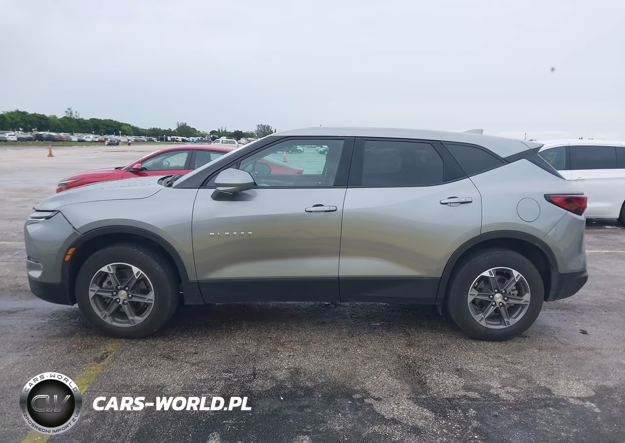 2025 Chevrolet Blazer Awd 2Lt VIN:3GNKBHR40SS185712 - 14