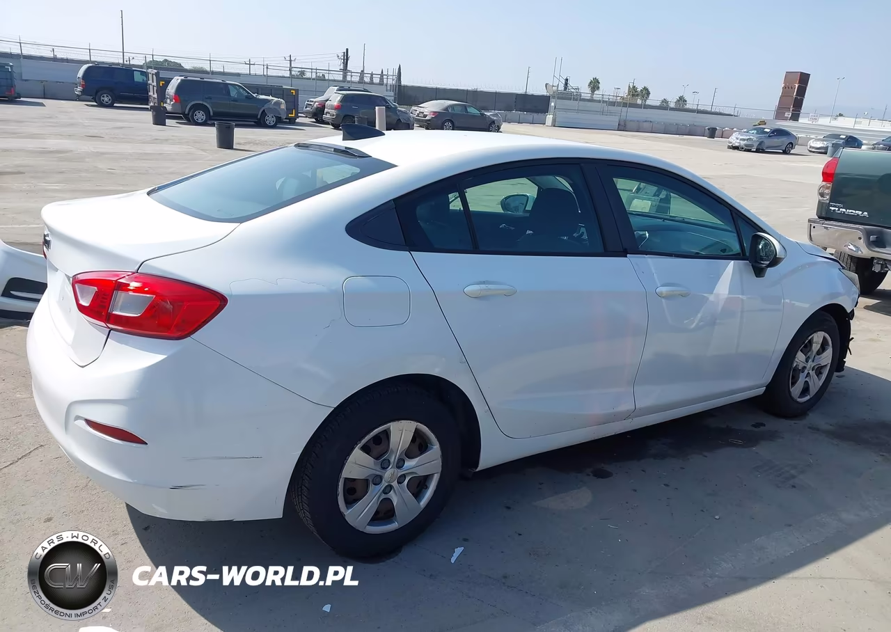 2018 Chevrolet Cruze Ls Auto VIN:1G1BC5SM7J7143395 - 14