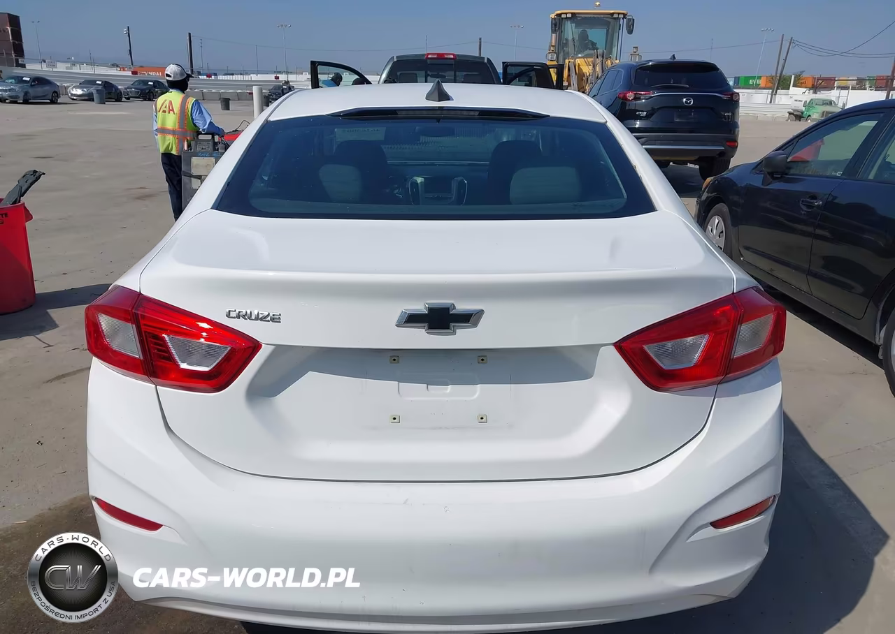 2018 Chevrolet Cruze Ls Auto VIN:1G1BC5SM7J7143395 - 17