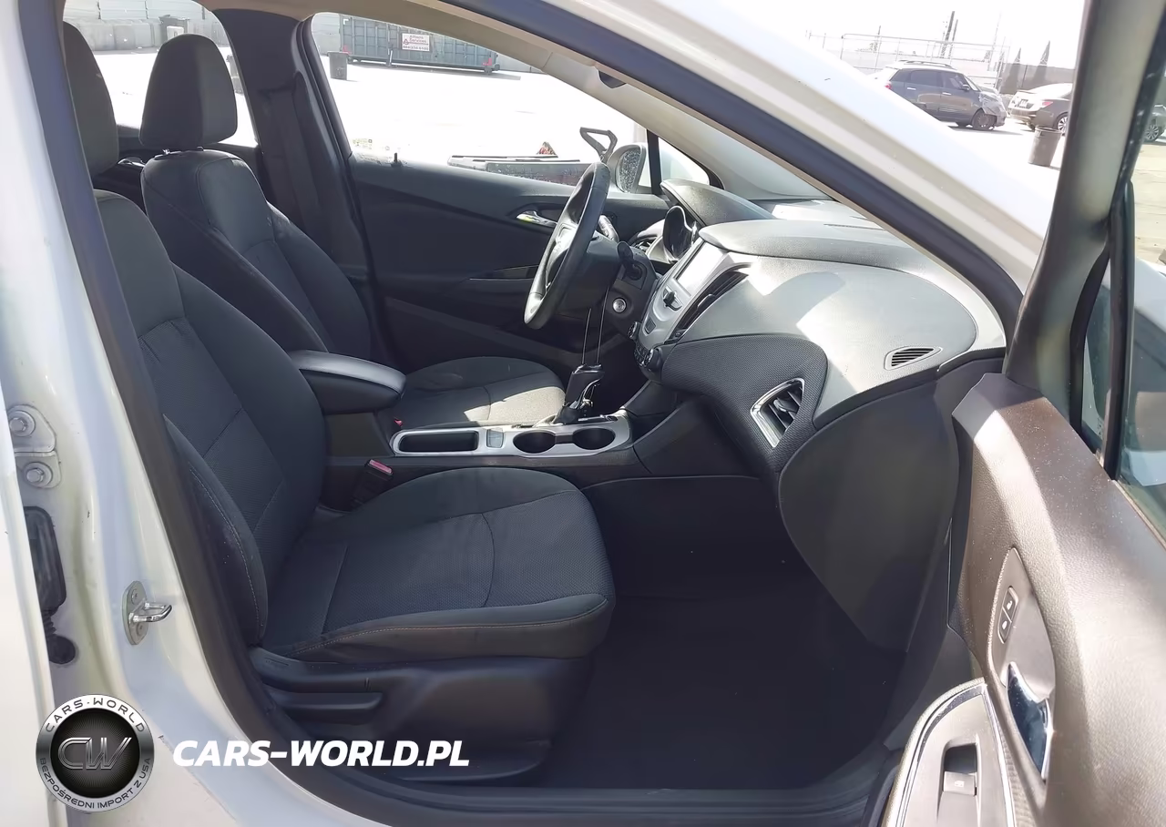 2018 Chevrolet Cruze Ls Auto VIN:1G1BC5SM7J7143395 - 5