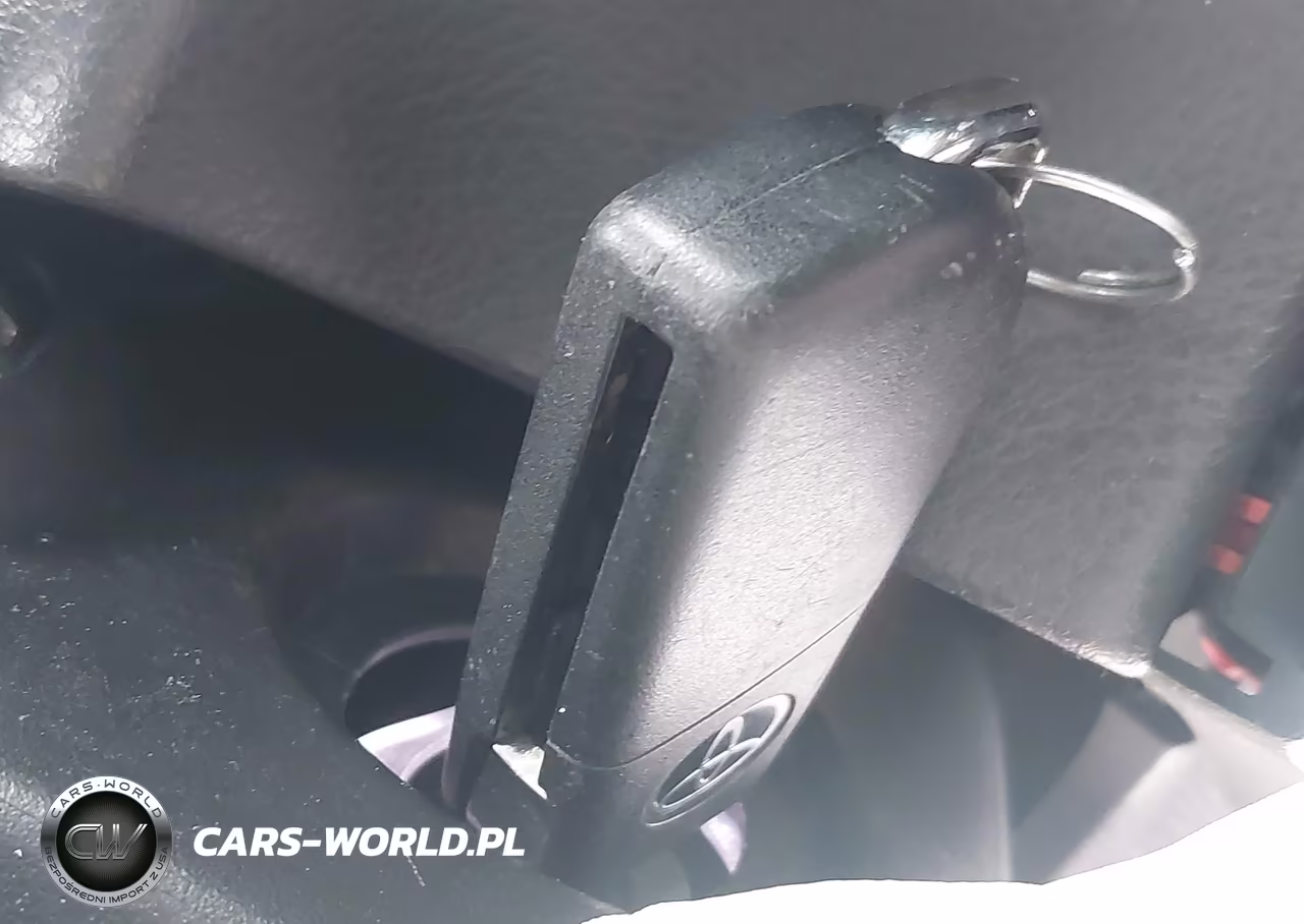2020 Toyota Camry Se VIN:4T1G11AK3LU933076 - 11