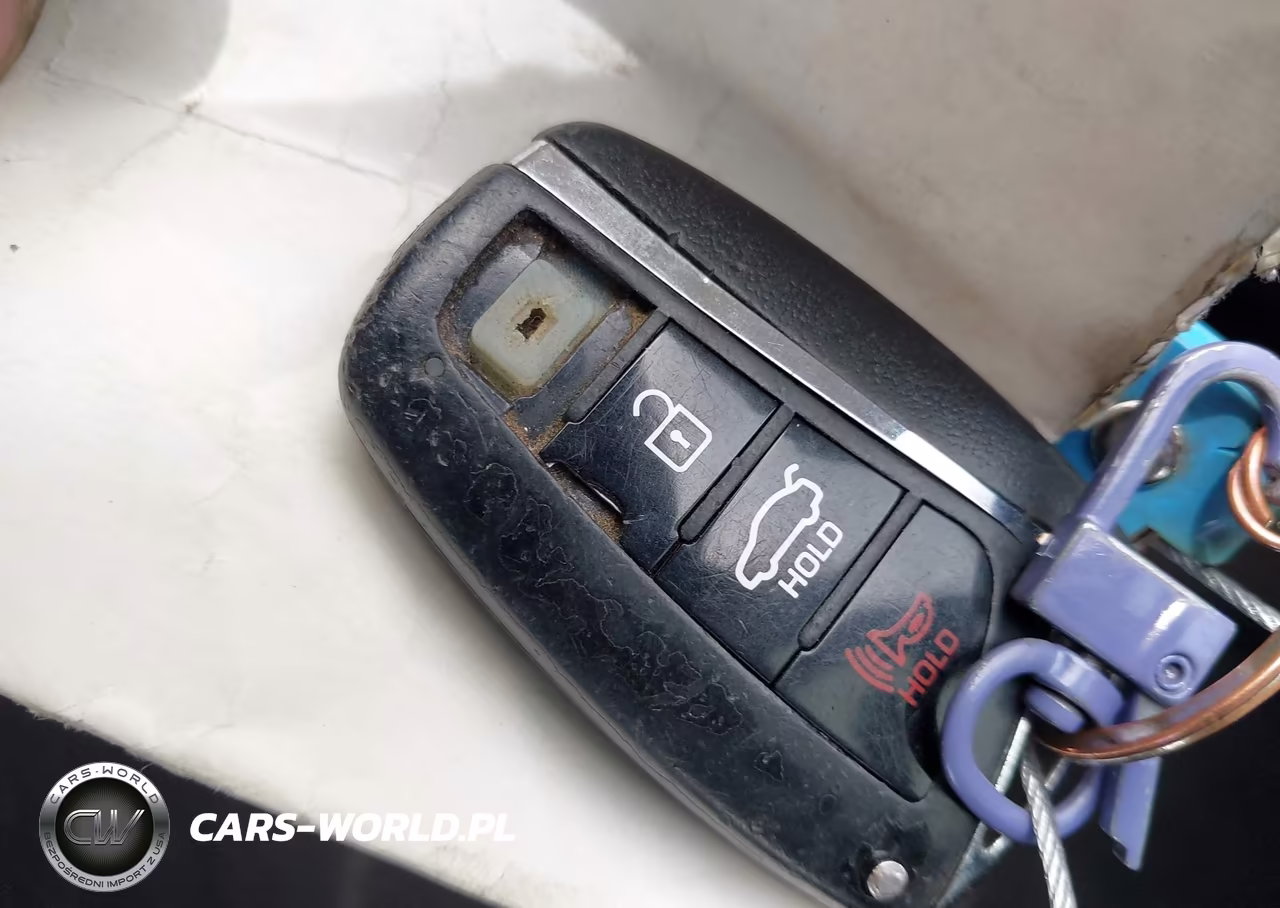 2016 Hyundai Azera Limited VIN:KMHFH4JGXGA523838 - 11