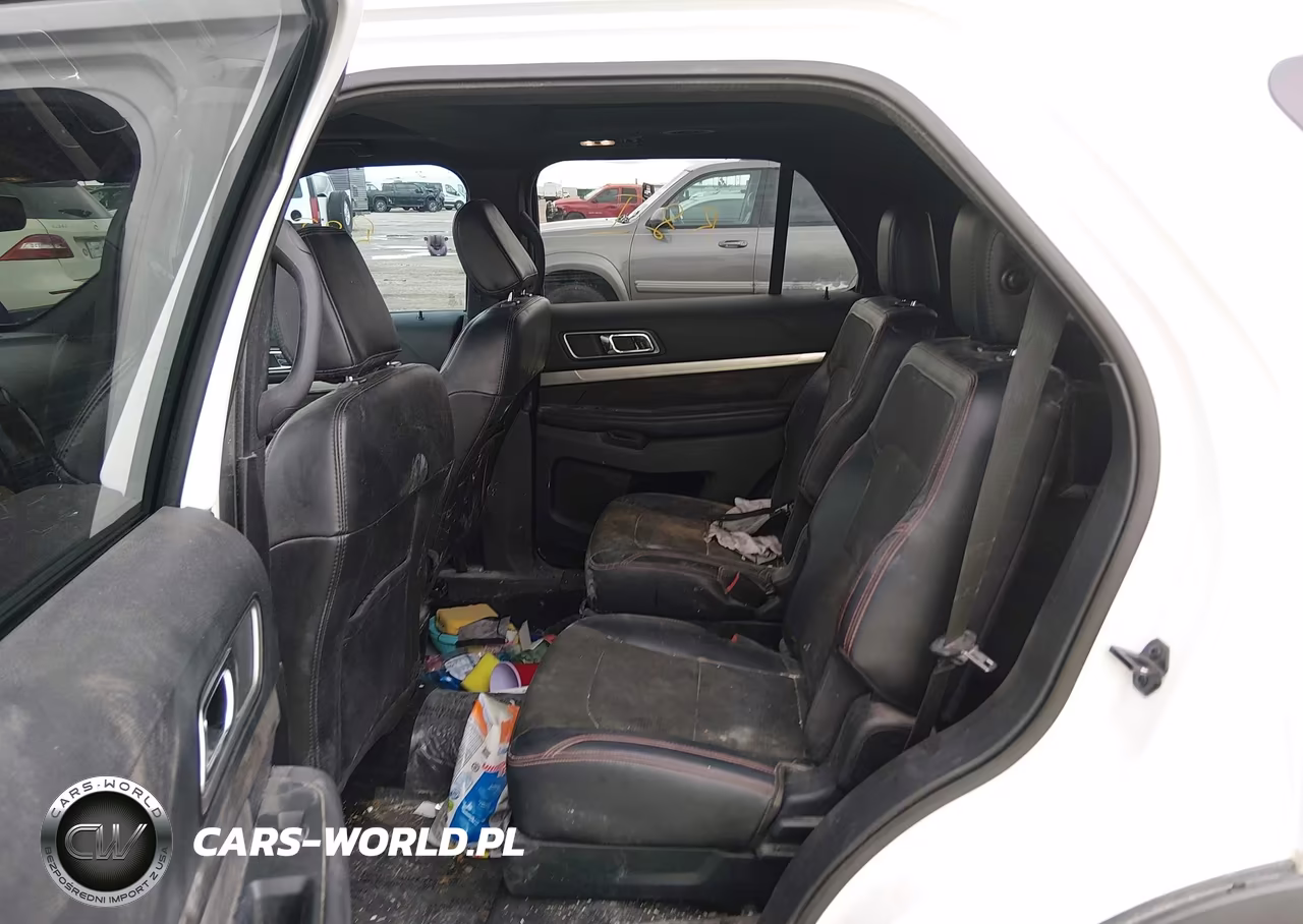 2018 Ford Explorer Xlt VIN:1FM5K7D89JGC85360 - 8