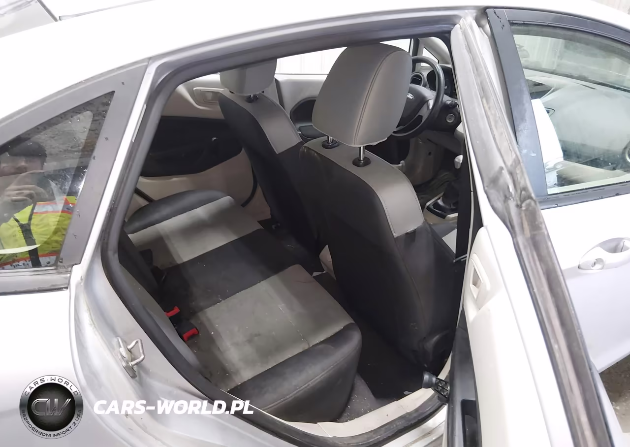 2011 Ford Fiesta S VIN:3FADP4AJ2BM143193 - 8