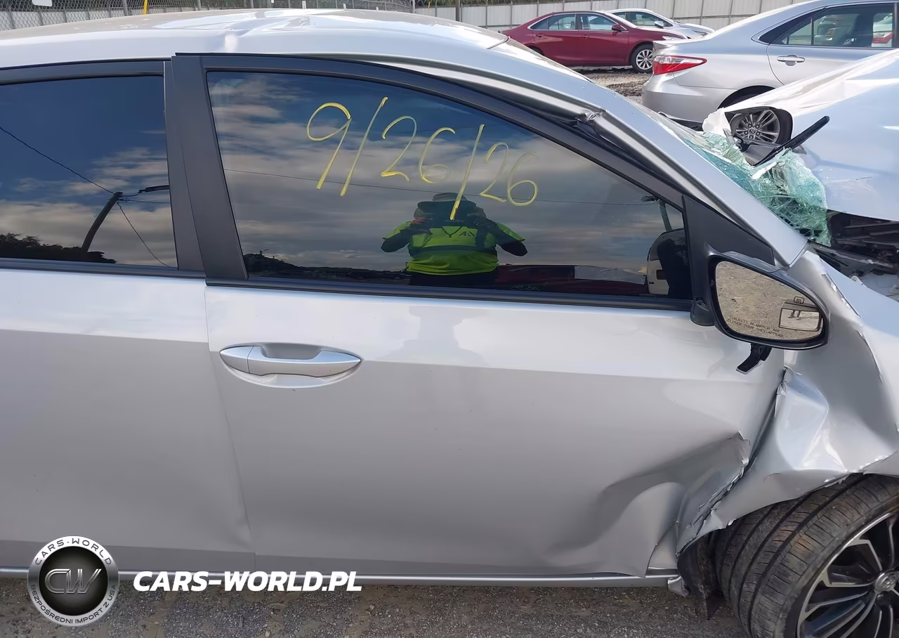 2014 Toyota Corolla S Plus VIN:2T1BURHE2EC002895 - 5