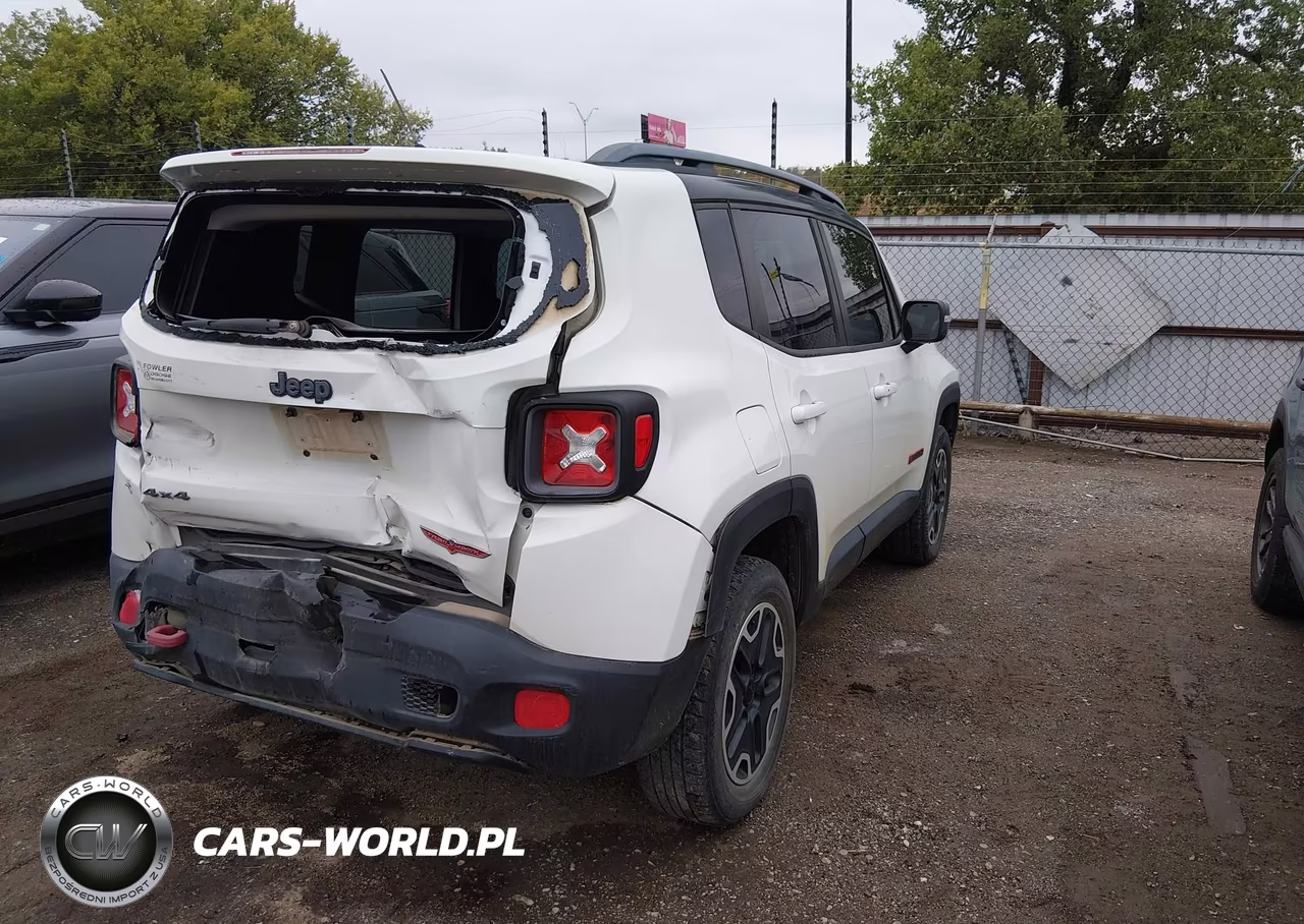 2015 Jeep Renegade Trailhawk VIN:ZACCJBCT6FPC34562 - 4
