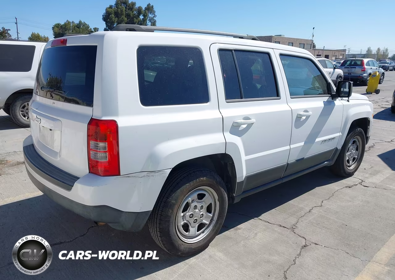 2014 Jeep Patriot Sport VIN:1C4NJPBA3ED585433 - 4