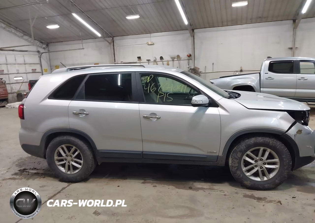 2015 Kia Sorento Lx VIN:5XYKTCA61FG600758 - 13