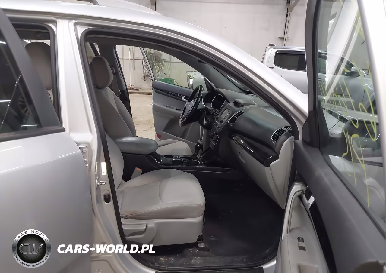 2015 Kia Sorento Lx VIN:5XYKTCA61FG600758 - 5