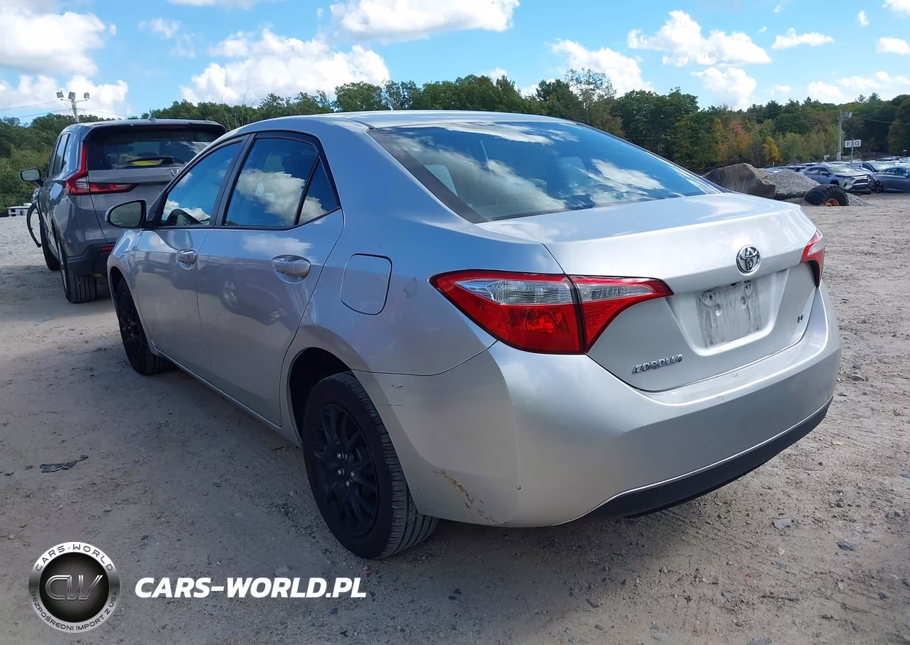 2015 Toyota Corolla Le VIN:2T1BURHE0FC444897 - 3