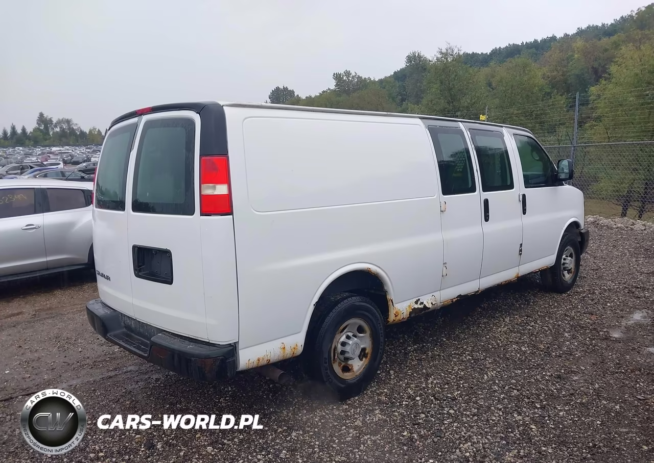 2008 Chevrolet Express Cargo Van Work Van VIN:1GCGG29C281136008 - 4