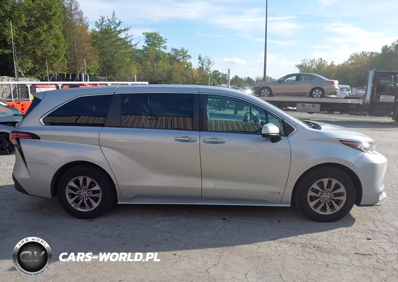 2021 Toyota Sienna Le VIN:5TDKSKFCXMS004611 - 13