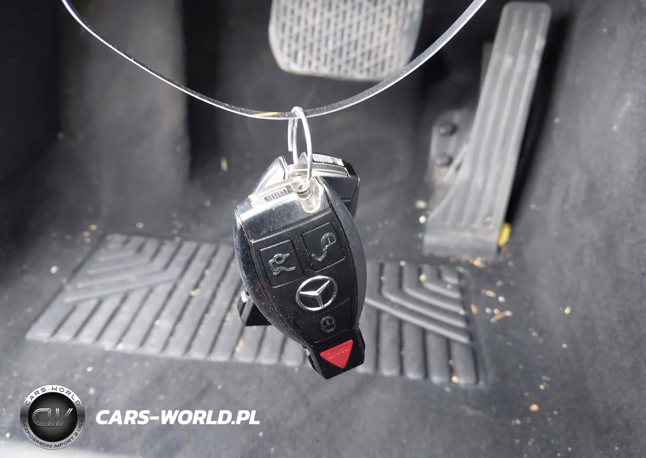 2015 Mercedes-Benz C 300 VIN:55SWF4JB8FU055613 - 11