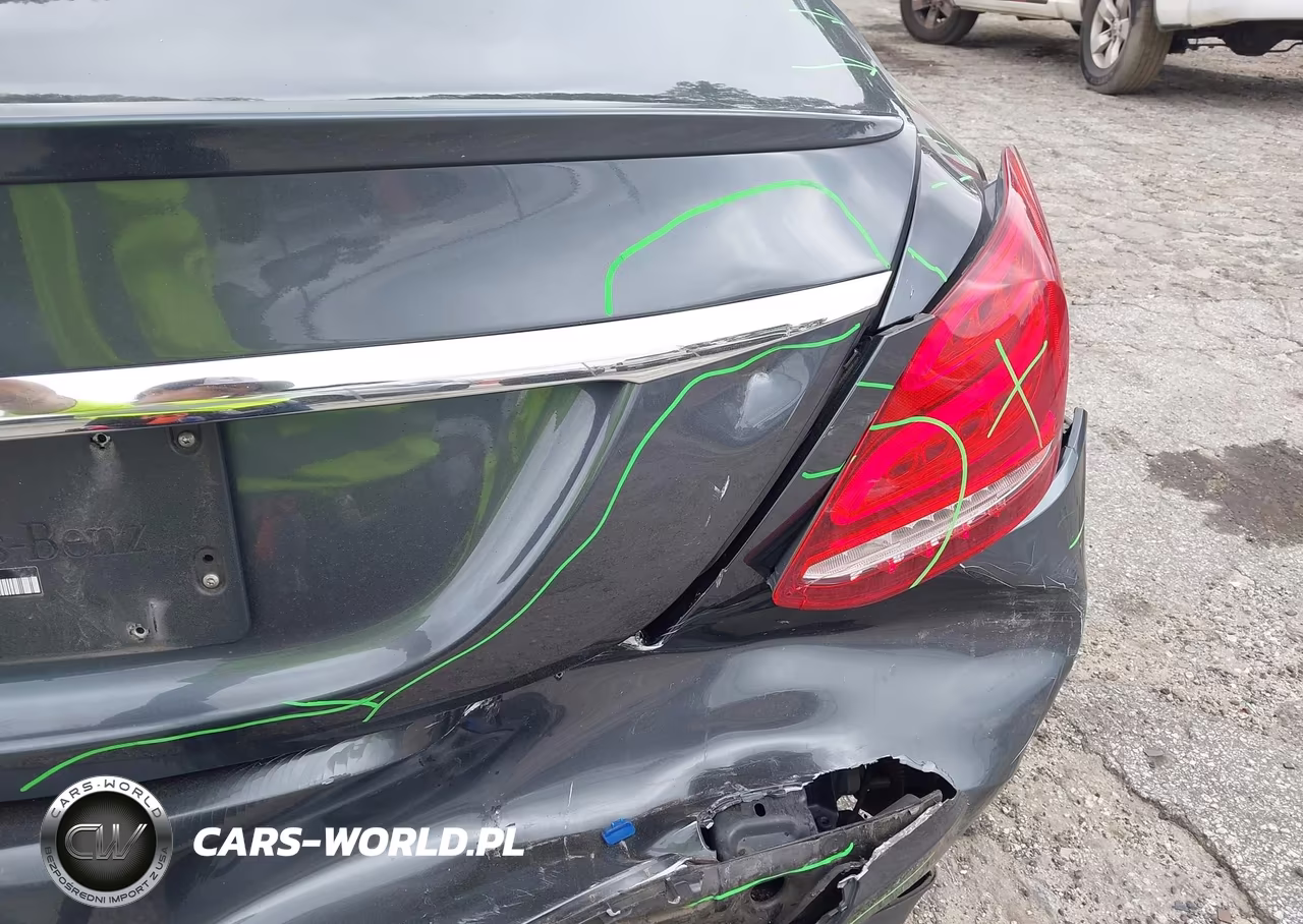 2015 Mercedes-Benz C 300 VIN:55SWF4JB8FU055613 - 17