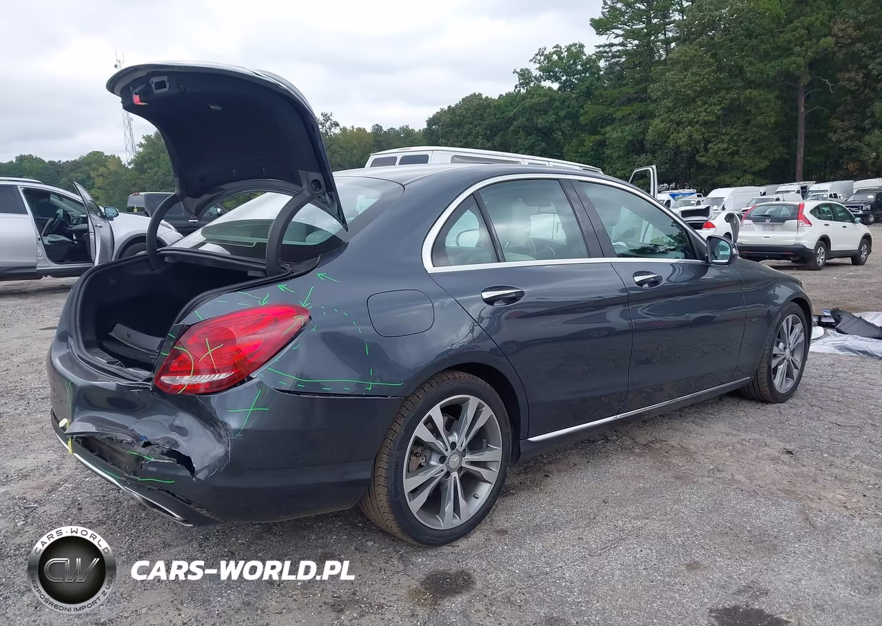 2015 Mercedes-Benz C 300 VIN:55SWF4JB8FU055613 - 4