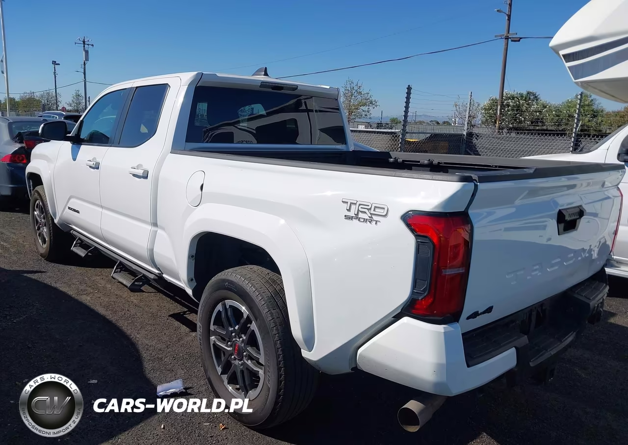 2025 Toyota Tacoma Trd Sport VIN:3TMLB5JN7SM128525 - 3