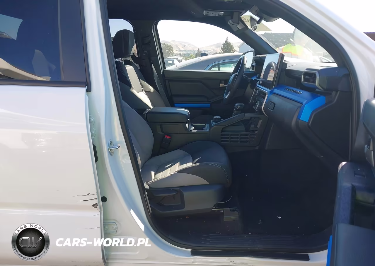 2025 Toyota Tacoma Trd Sport VIN:3TMLB5JN7SM128525 - 5