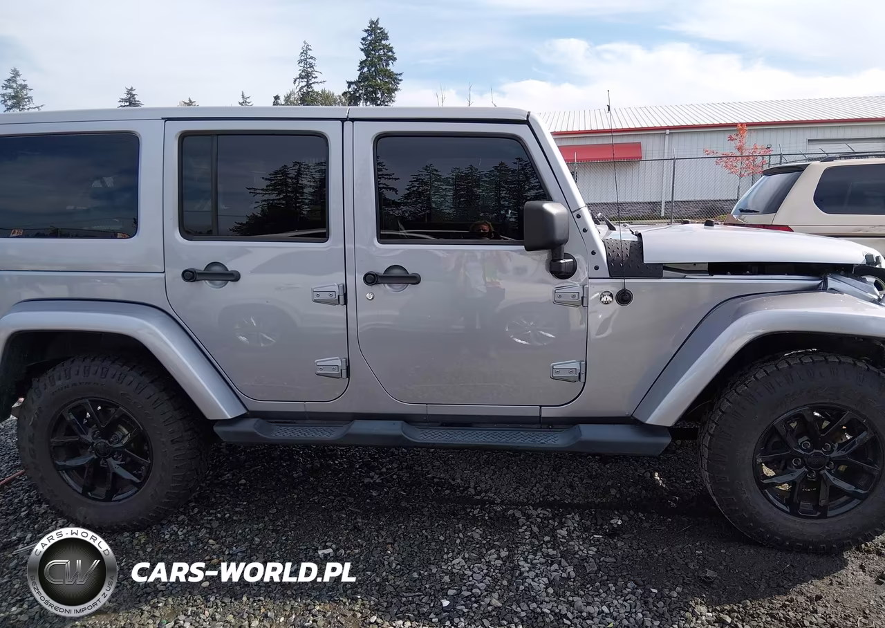 2013 Jeep Wrangler Unlimited Sahara VIN:1C4BJWEG2DL609674 - 14