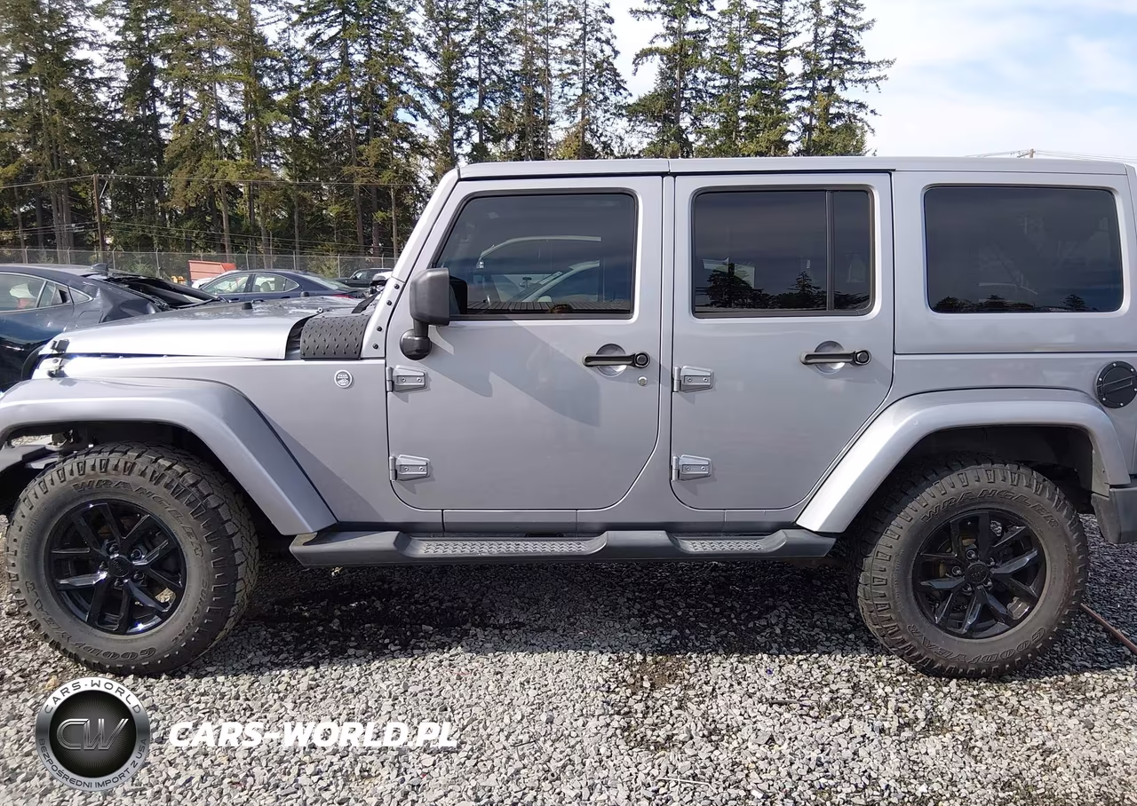 2013 Jeep Wrangler Unlimited Sahara VIN:1C4BJWEG2DL609674 - 15