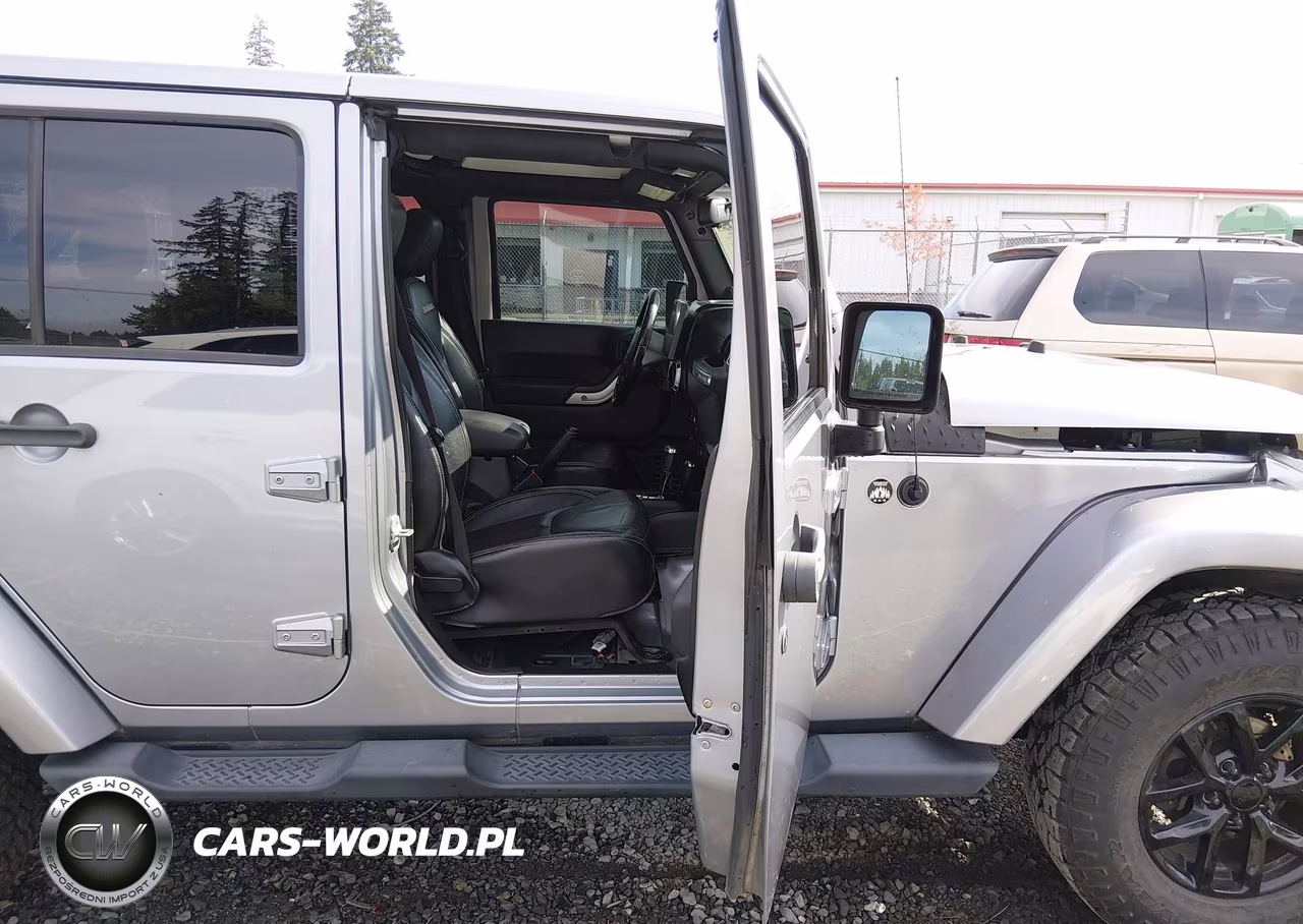 2013 Jeep Wrangler Unlimited Sahara VIN:1C4BJWEG2DL609674 - 5