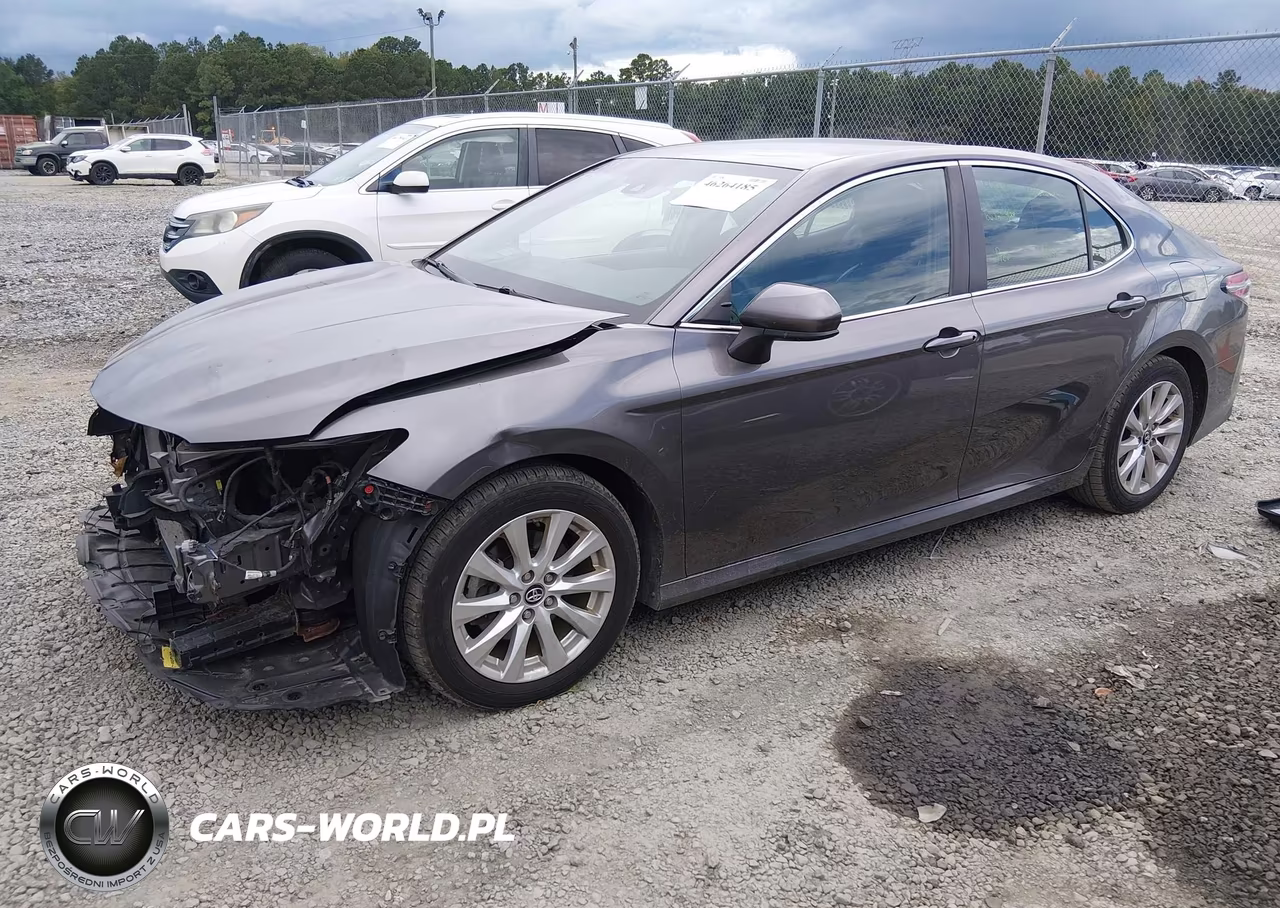 2018 Toyota Camry Le VIN:4T1B11HK3JU014384 - 2