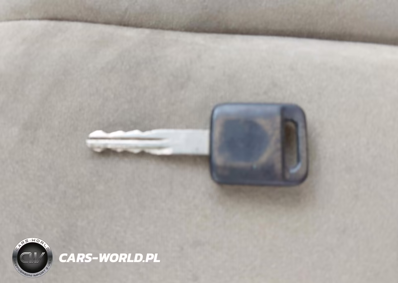 2008 Nissan Versa 1.8S VIN:3N1BC13E58L381097 - 11