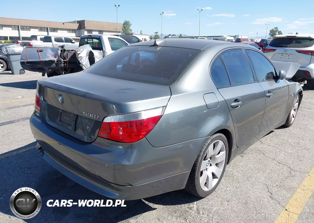 2007 BMW 530I VIN:WBANE735X7CM44970 - 4