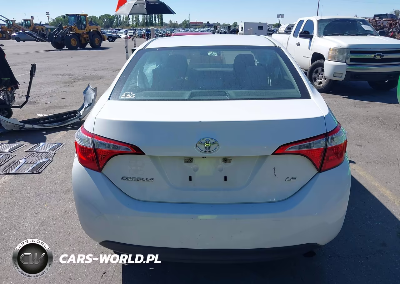 2015 Toyota Corolla Le VIN:5YFBURHE0FP316725 - 17