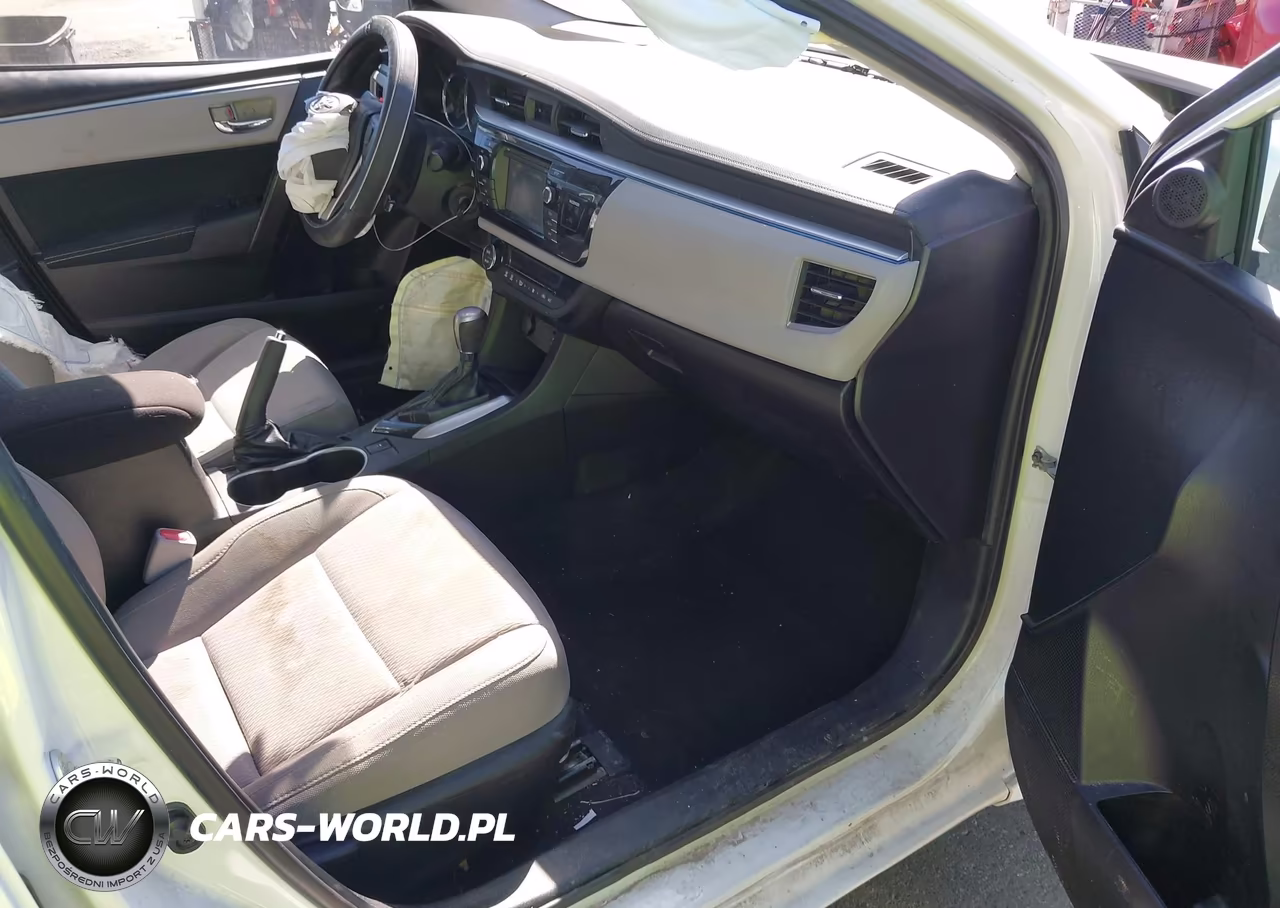 2015 Toyota Corolla Le VIN:5YFBURHE0FP316725 - 5
