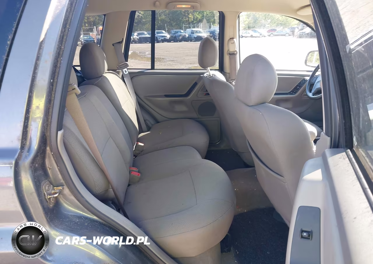 2004 Jeep Grand Cherokee Laredo VIN:1J4GX48S14C277486 - 8