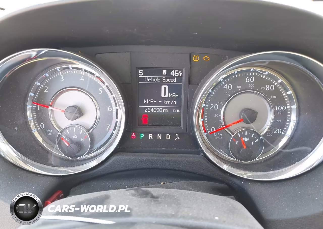 2011 Chrysler Town & Country Touring-L VIN:2A4RR8DG7BR609138 - 7