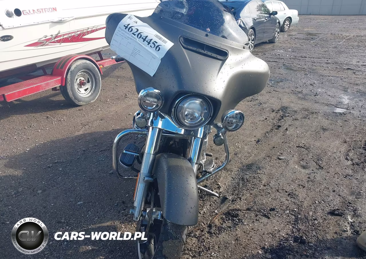 2018 Harley-Davidson Flhx Street Glide VIN:1HD1KBC11JB665282 - 5