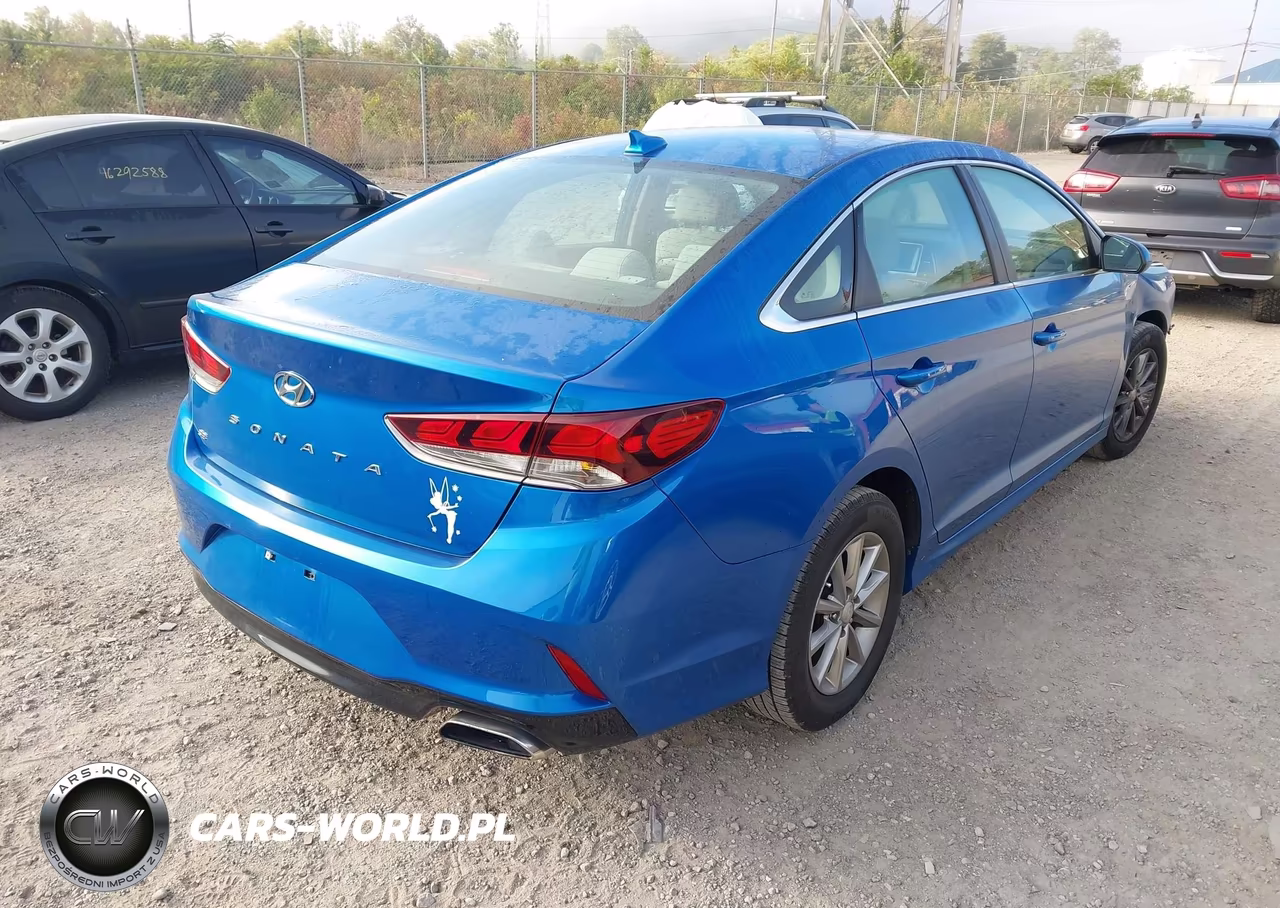 2018 Hyundai Sonata Se VIN:5NPE24AF3JH612000 - 4