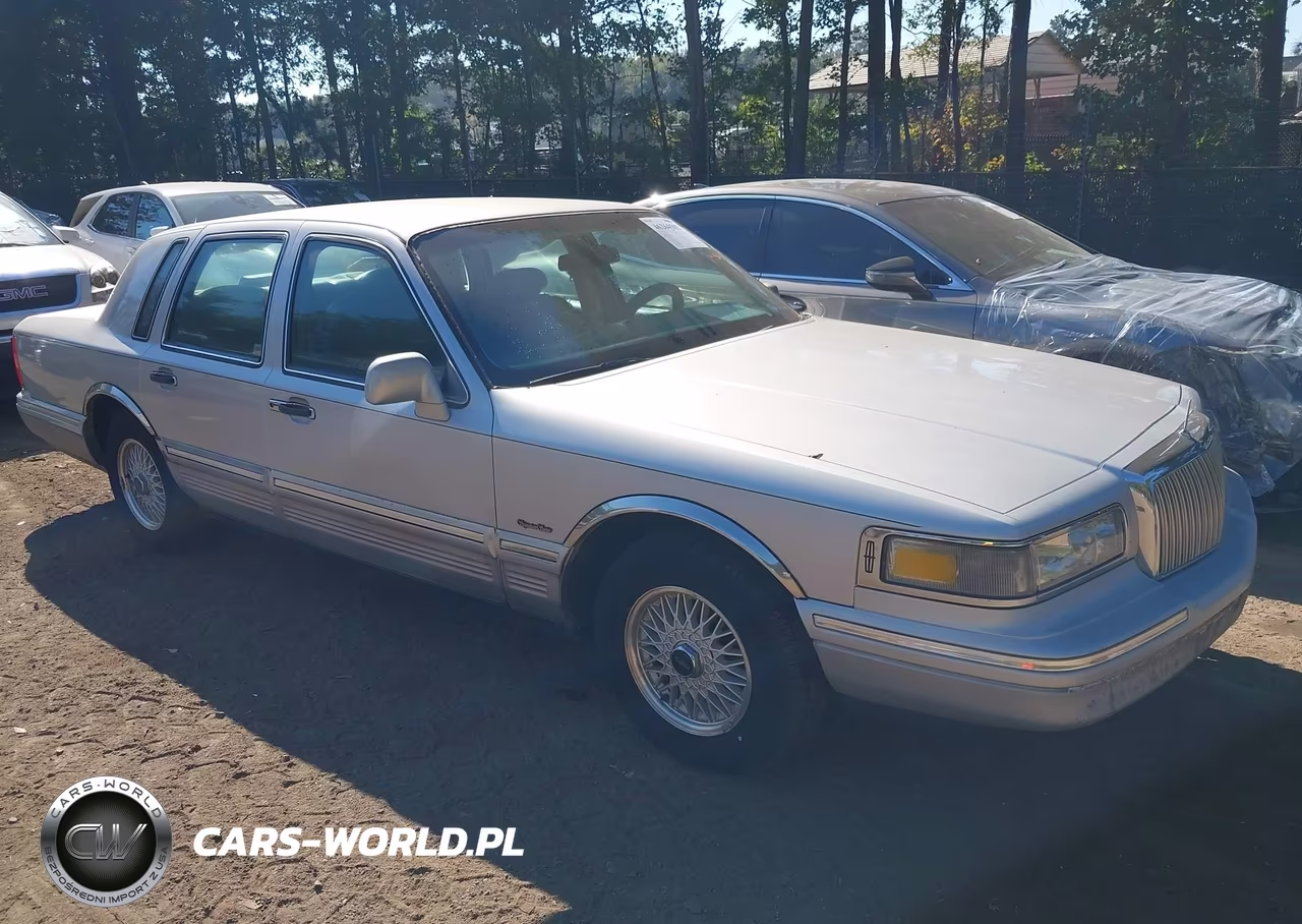 1997 Lincoln Town Car Signature