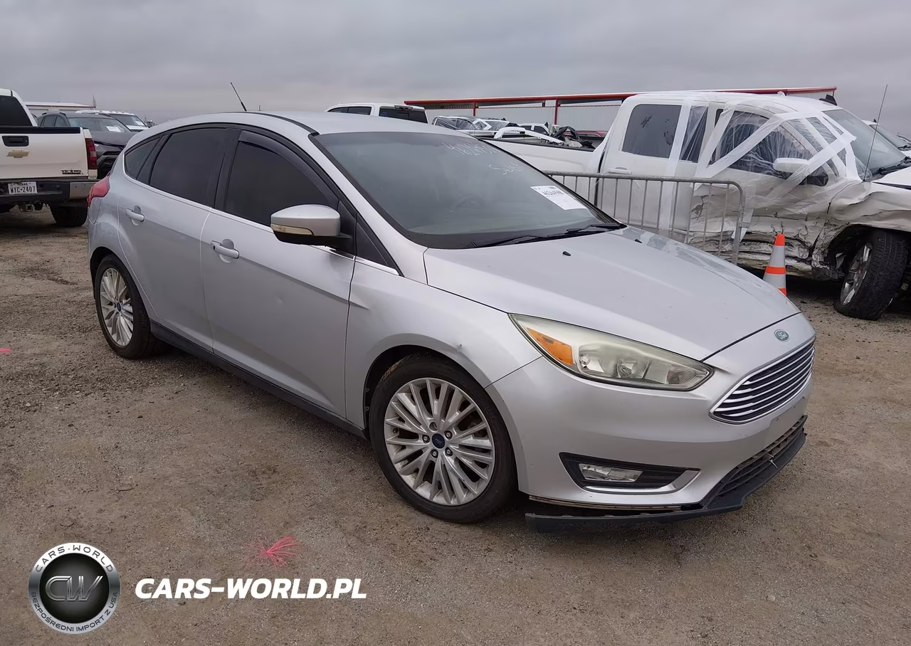 2015 Ford Focus Titanium VIN:1FADP3N23FL278199 - 1