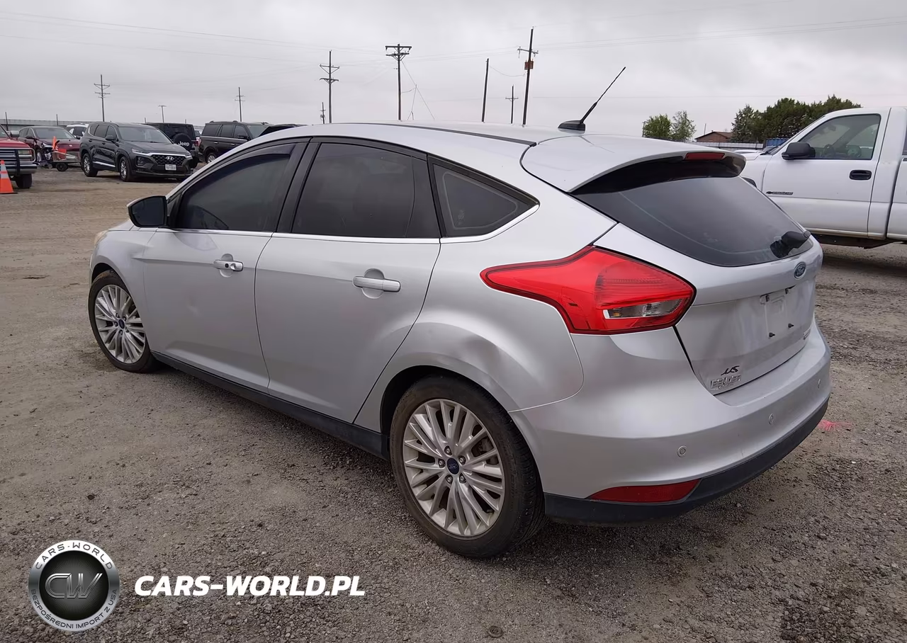 2015 Ford Focus Titanium VIN:1FADP3N23FL278199 - 3
