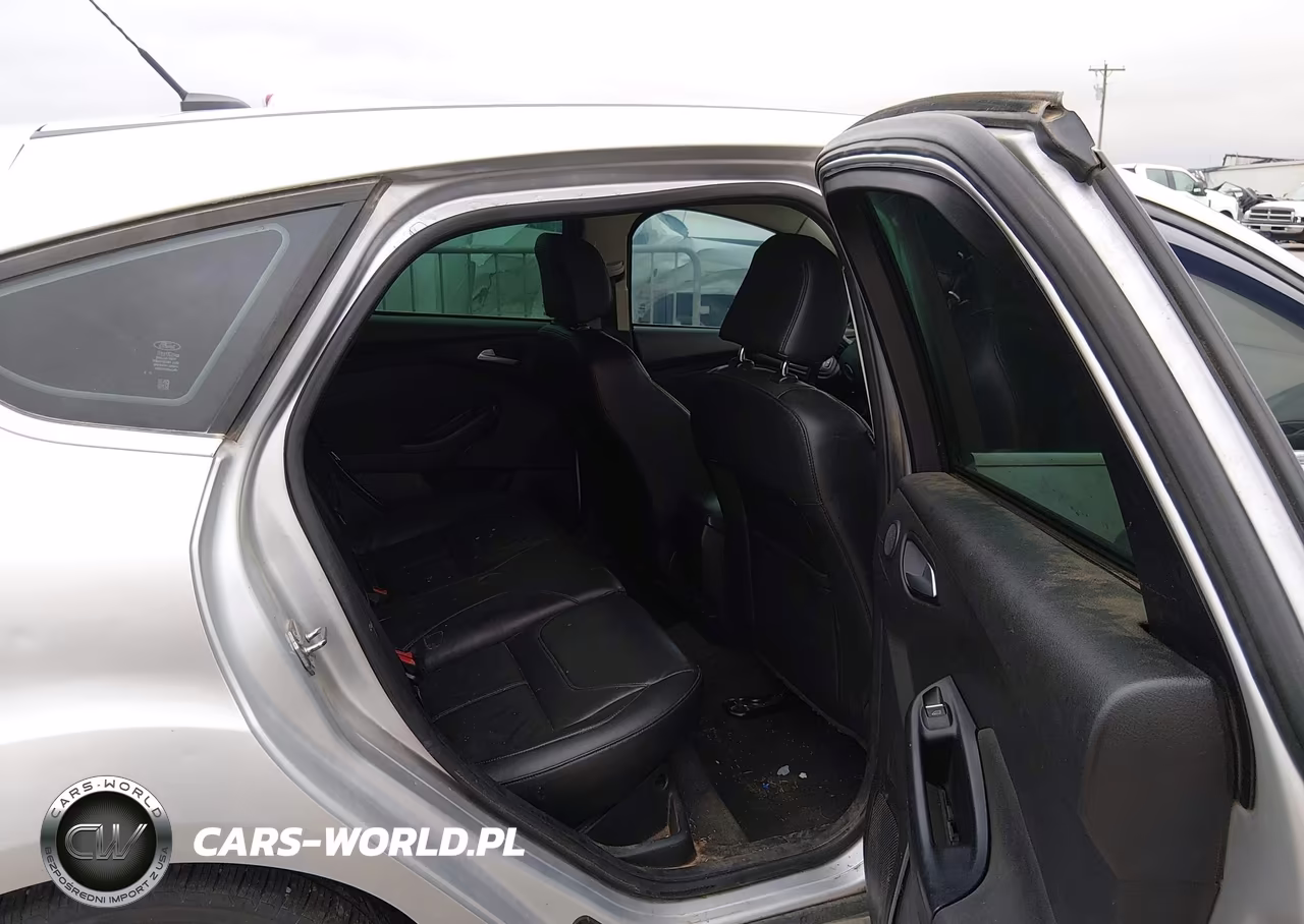2015 Ford Focus Titanium VIN:1FADP3N23FL278199 - 8