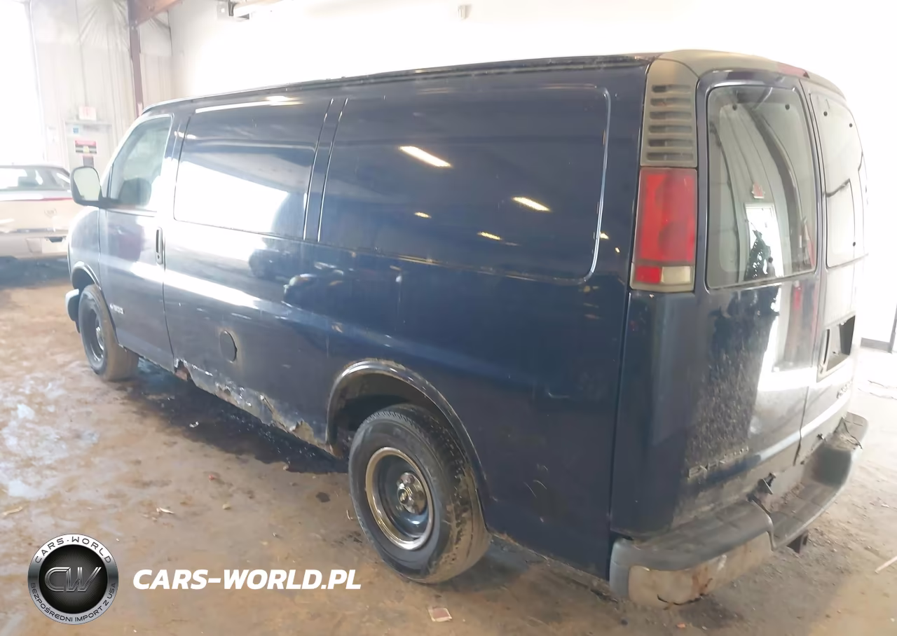 2002 Chevrolet Express VIN:1GCFG15R821136974 - 3