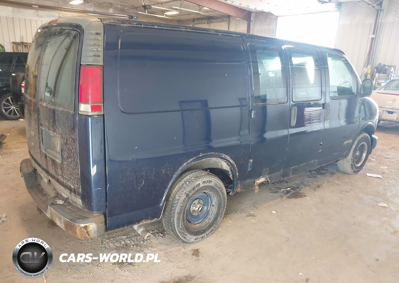 2002 Chevrolet Express VIN:1GCFG15R821136974 - 4