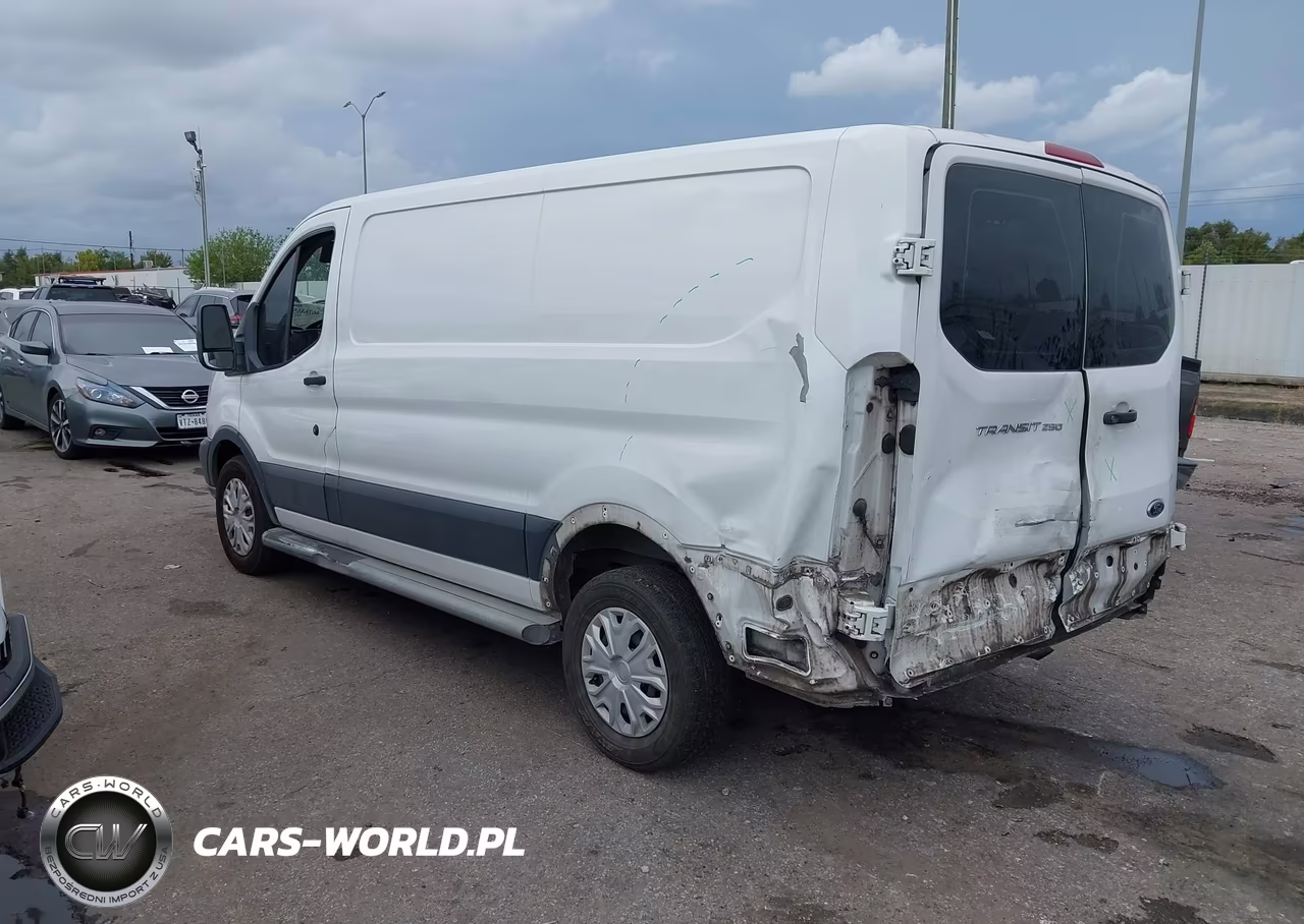 2018 Ford Transit-250 VIN:1FTYR1ZM8JKB17352 - 3