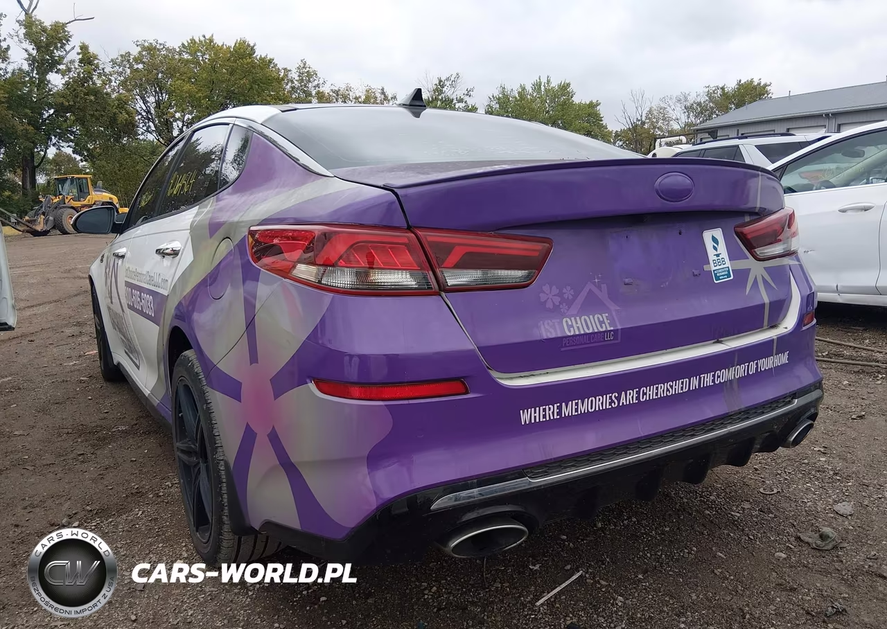 2019 Kia Optima S VIN:5XXGT4L35KG348753 - 3